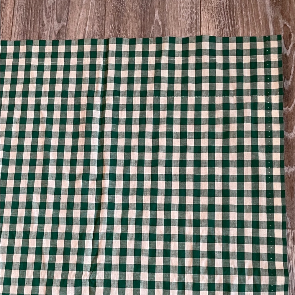 Country Curtains Green and White Gingham Curtain Panels (2) Made in USA - Picture 3 of 6